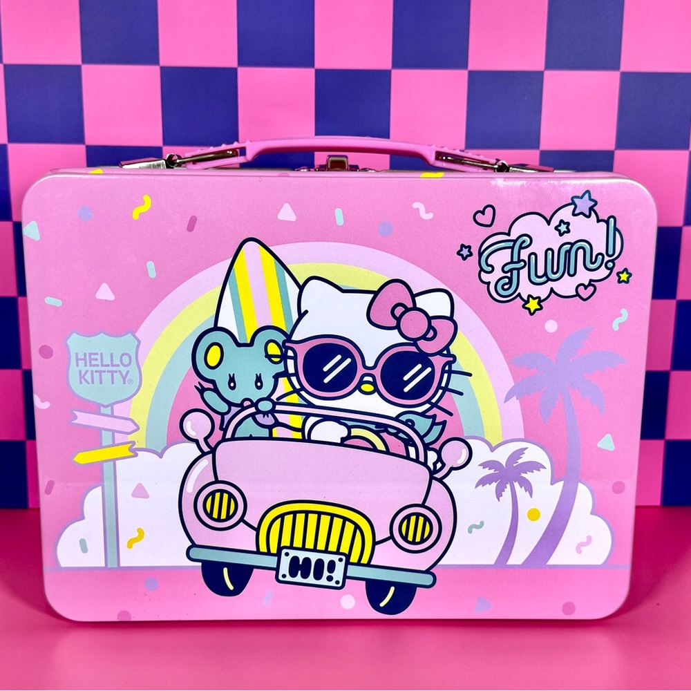 Hello Kitty Pink Metal Lunch Box - Picture 2 of 3